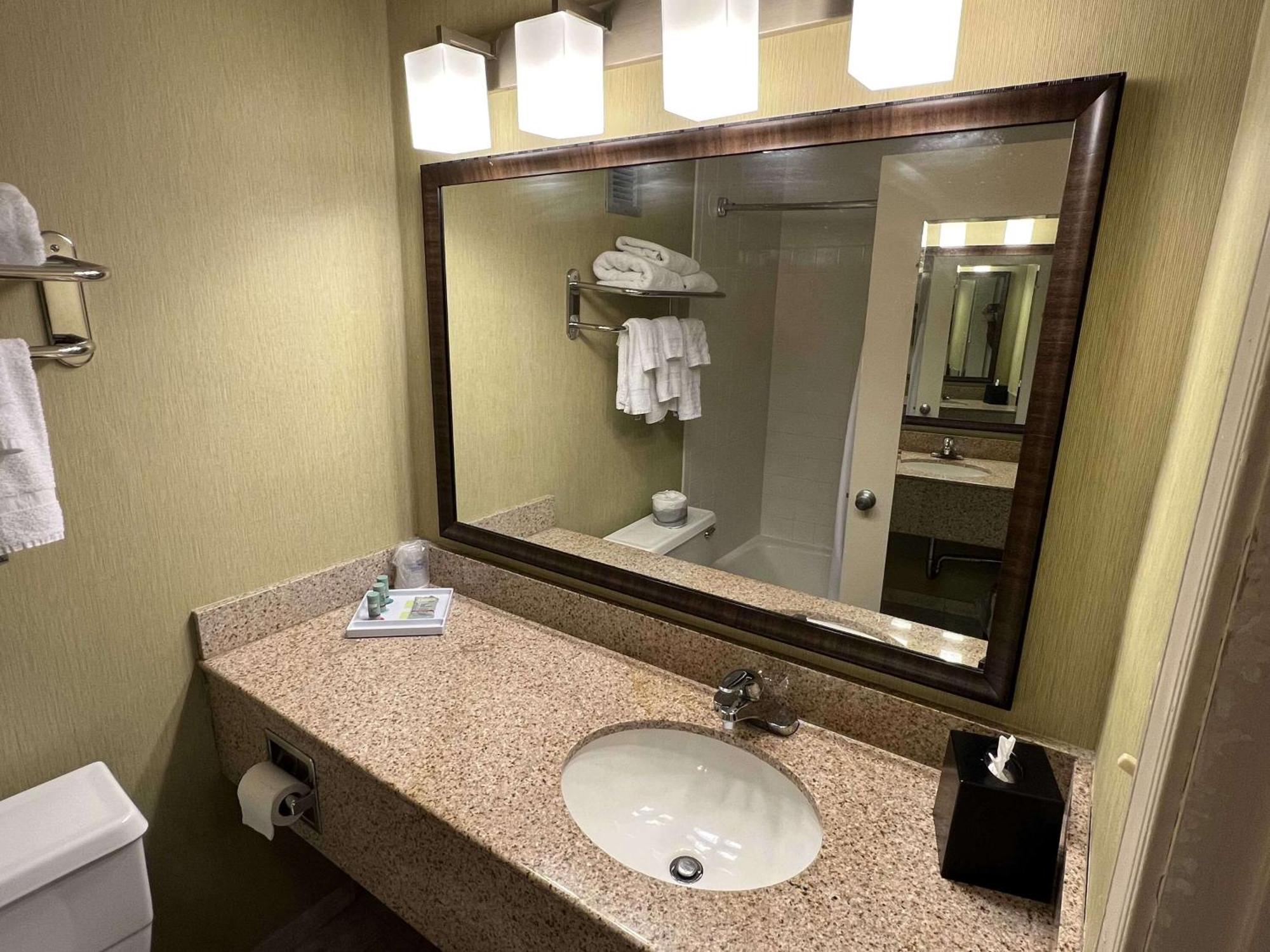 Best Western Williamsburg Historic District Extérieur photo